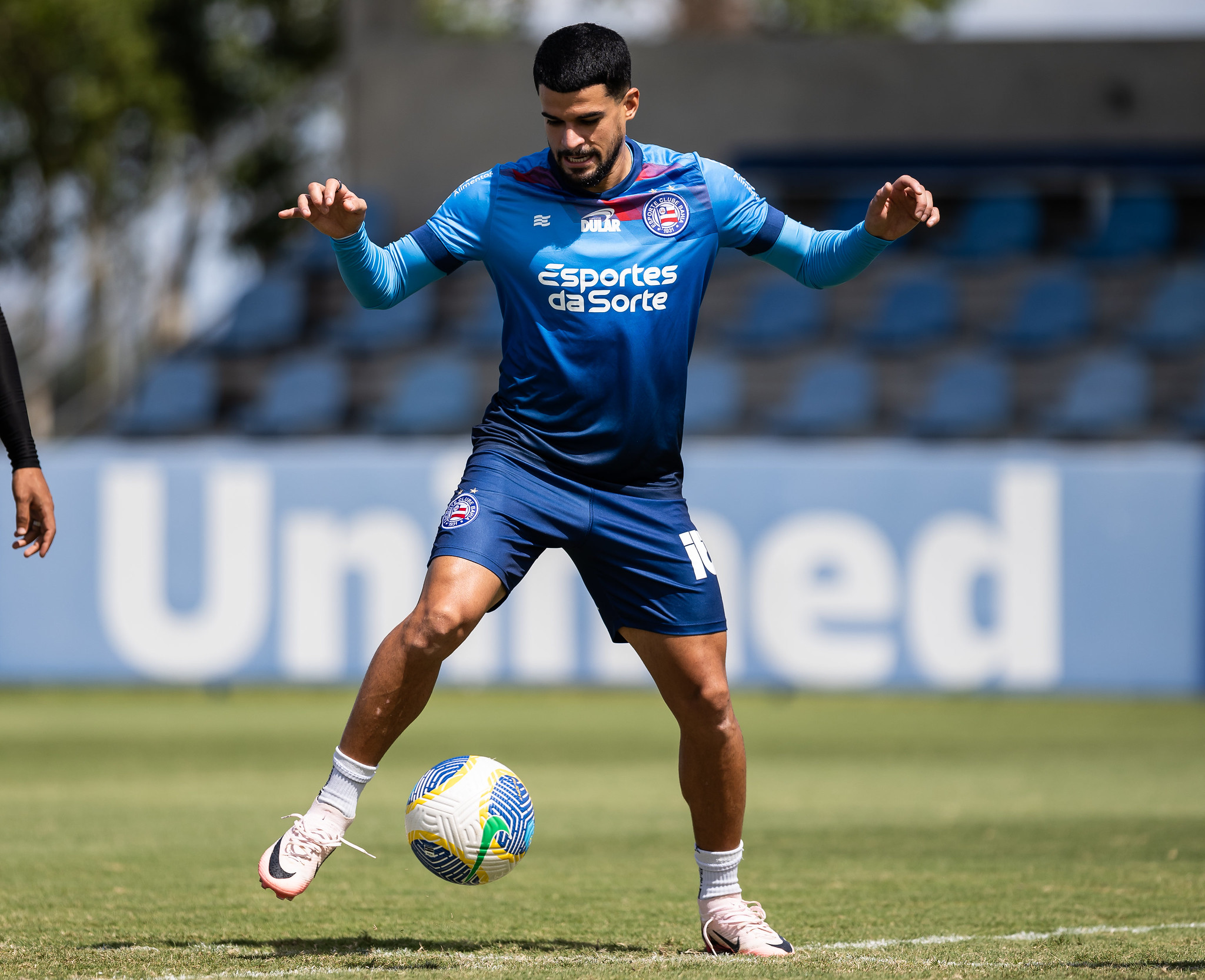 Cauly em treino do Bahia desta terça (23)