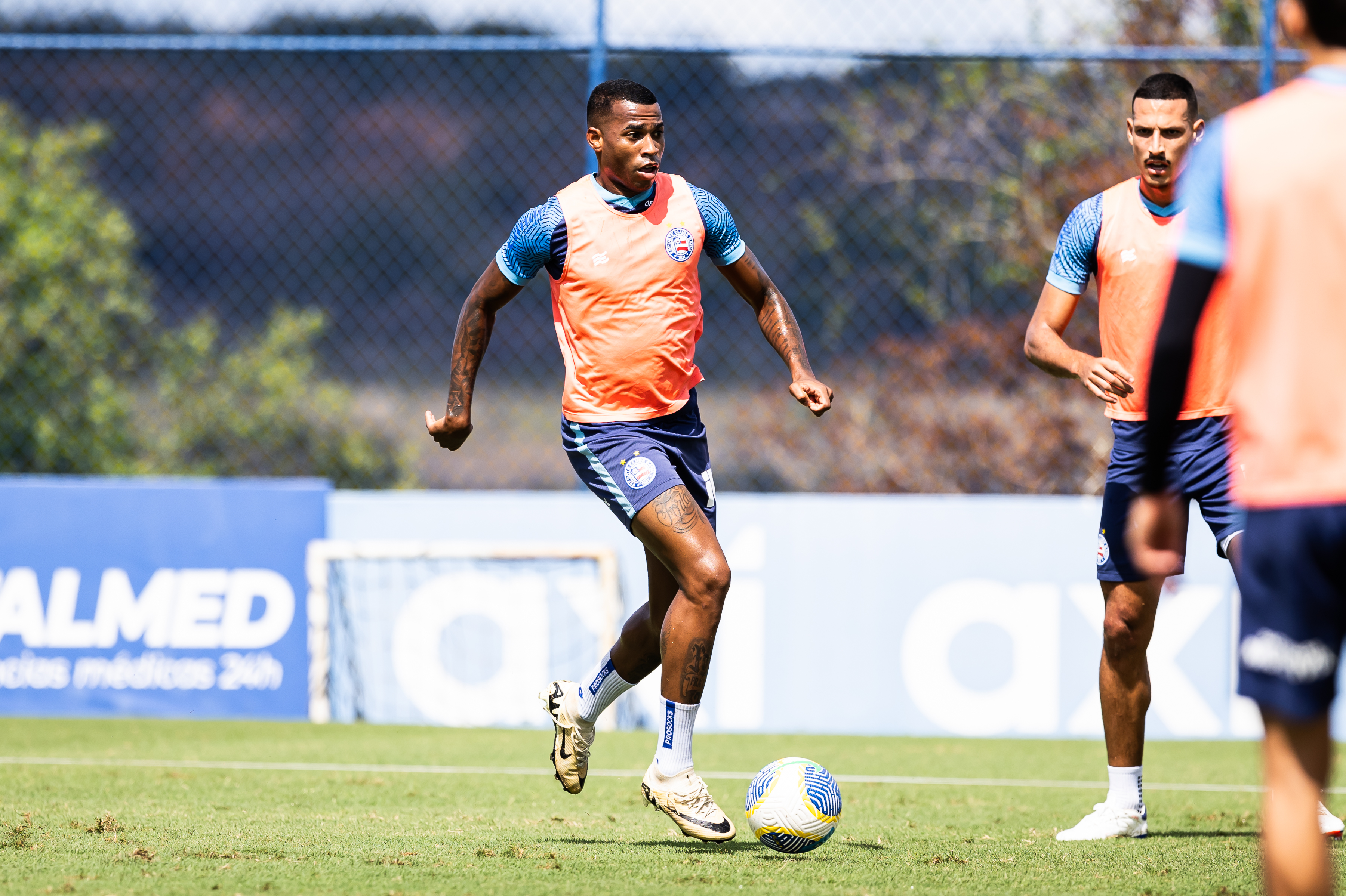 Tricolor vai com força máxima em busca da vitória fora casa