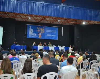 Decisão foi tomada em assembleia na noite desta segunda (16)