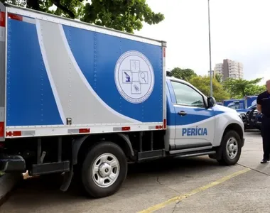 Veículo abandonado foi encontrado na Rua Martacênia