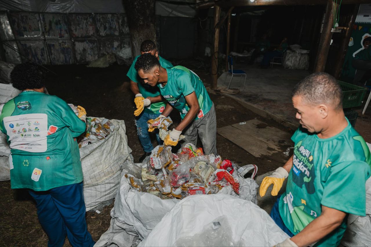 Coletores arrecadaram cerca de 15 toneladas de materiais