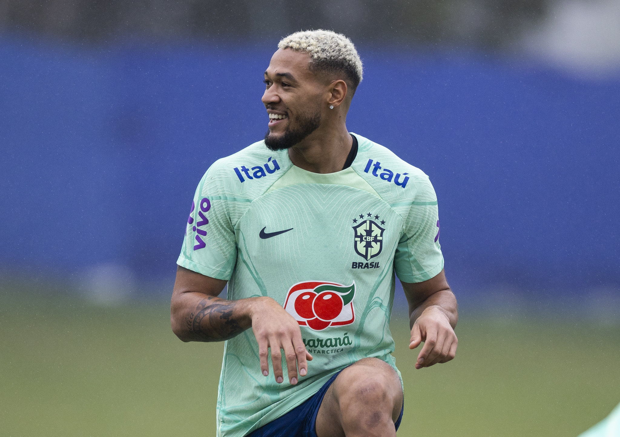 Joelinton almeja voltar para a Seleção Brasileira