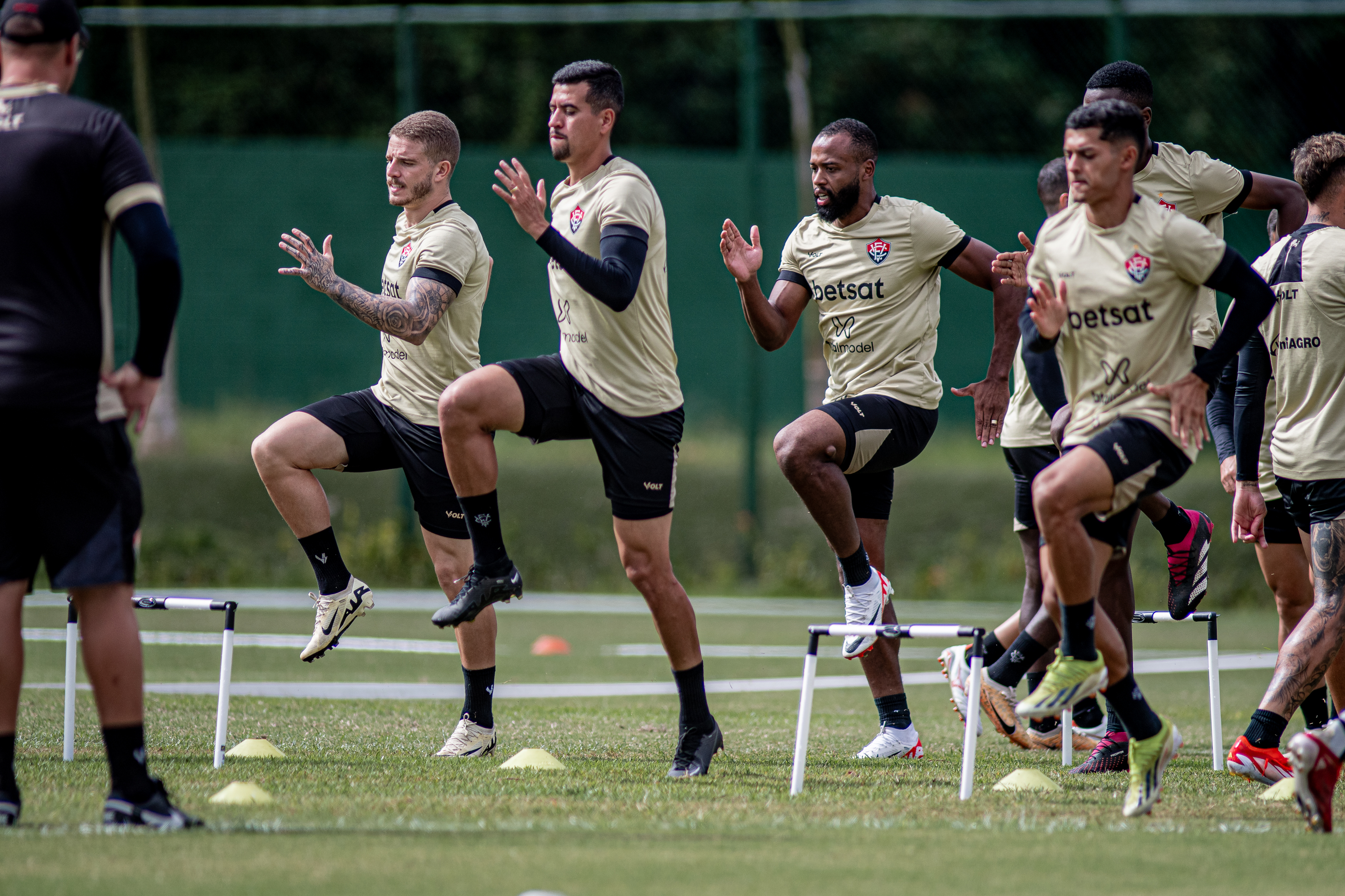 Elenco rubro-negro durante atividade na Toca do Leão