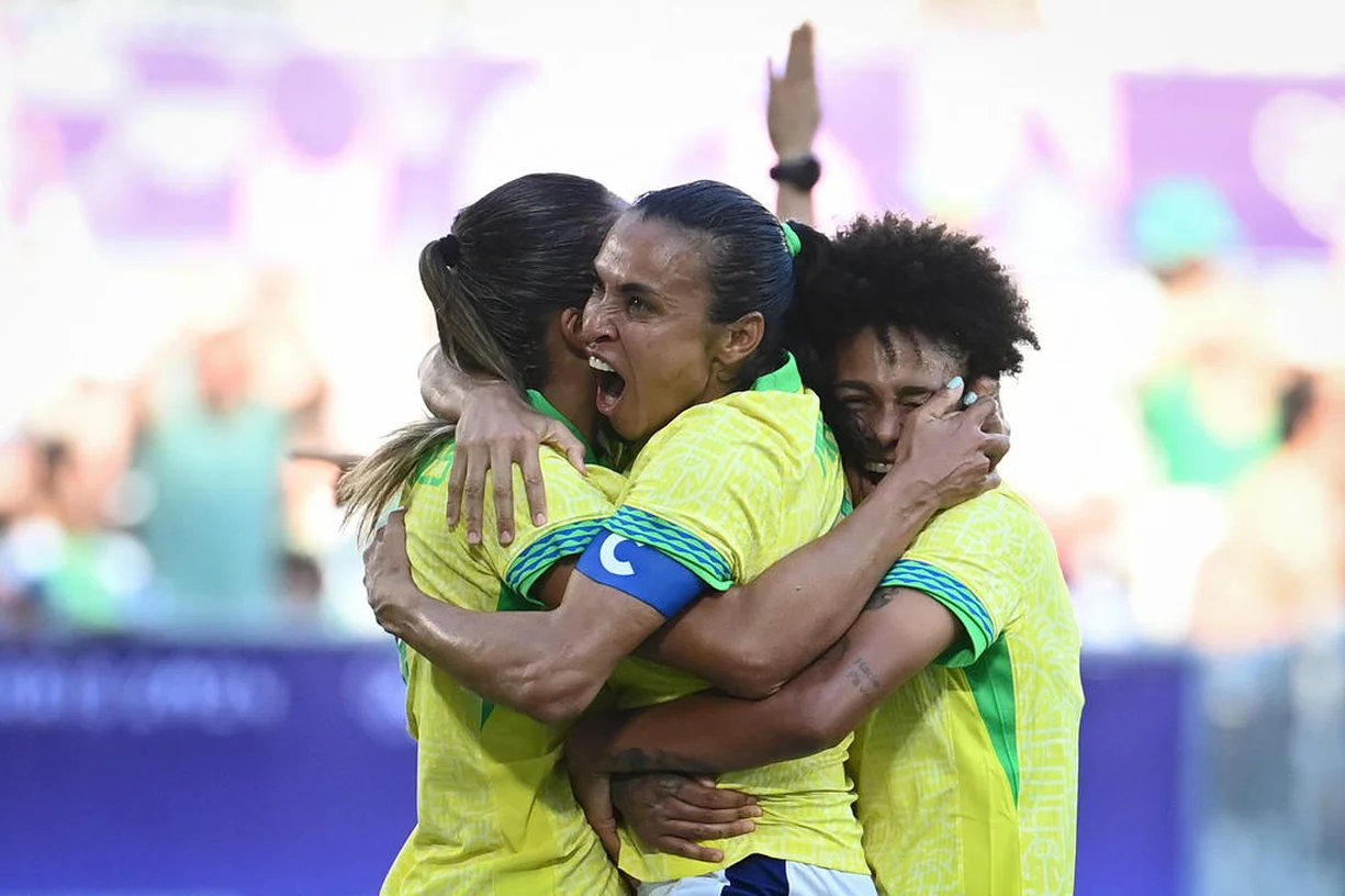 Marta deu assistência em vitória contra Nigéria