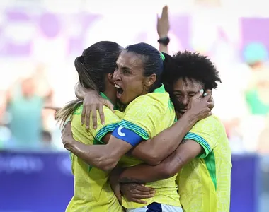 Marta deu assistência em vitória contra Nigéria