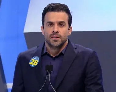 Pablo Marçal durante debate realizado pela Rede TV