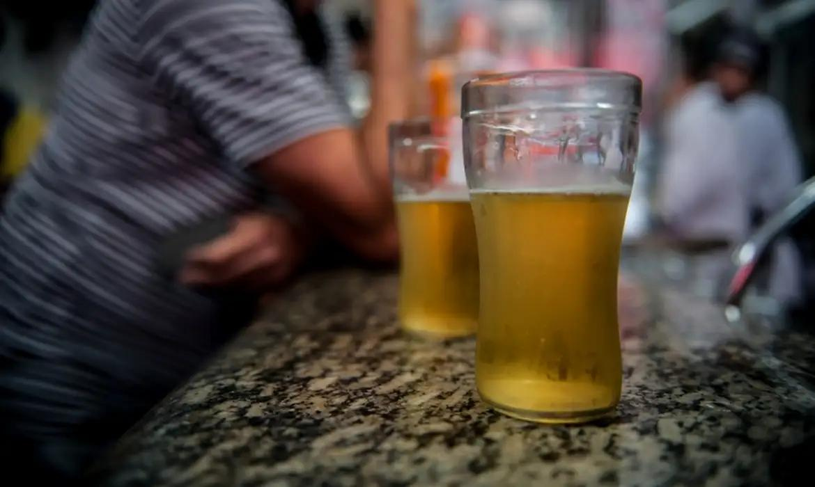 Cerveja é considerado prejudicial à saúde