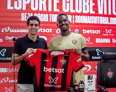 Após estreia contra o Palmeiras, Edu é oficialmente apresentado