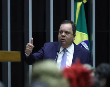 Elmar Nascimento fala em traição após sinalização de Lira a Motta