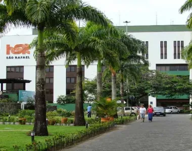 Vítima dos tiros foi socorrida para o Hospital São Rafael desde segunda-feira (2)