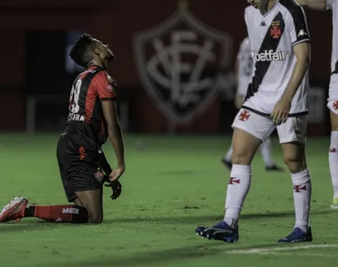 Willian Oliveira lamenta gol perdido na derrota para o Vasco