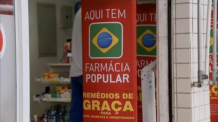 O Farmácia Popular busca ampliar o acesso da população a medicamentos