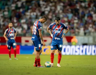 Luciano Juba e Cauly em campo na Arena Fonte Nova