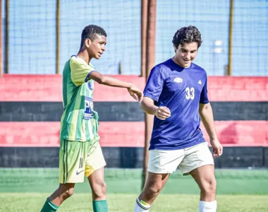 Marcelinho (à direita) em campo pela Copa Unidos Pela Garotada Sub-17