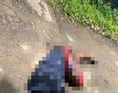 Homem, sem identidade formal até o momento, foi executado em frente ao Campo de Nal, no bairro de Pau da Lima