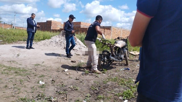 Corpo parcialmente carbonizado foi encontrado em Feira de Santana