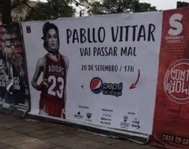 Cartaz de divulgação de show do álbum 'Vai Passar Mal' viraliza na web todo ano