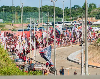 Membros da TUI encurralaram os volantes Dudu e Rodrigo Andrade