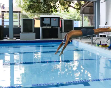 Garoto em treino no Colégio Mendel Vilas