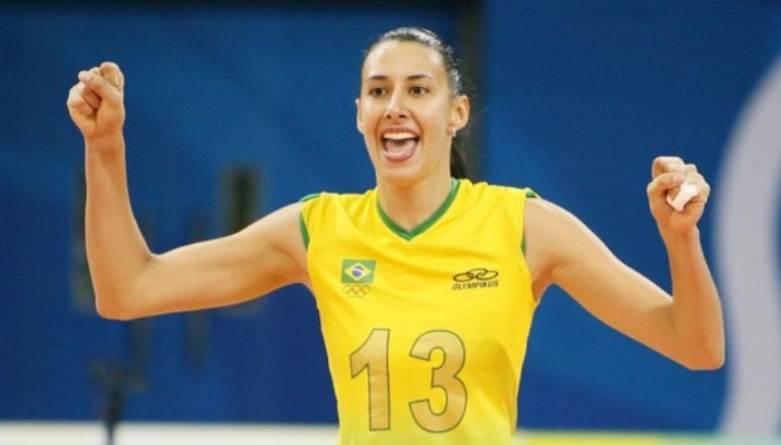 Sheilla é a atual integrante da comissão técnica da Seleção Feminina de Vôlei