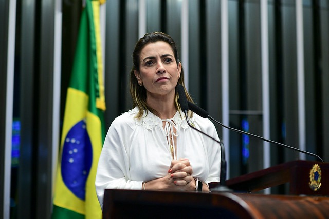 Senadora fez o pedido após a atriz Nyedja Gennari interpretar um feto sendo abortado