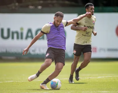 Jogadores do Vitória durante treino