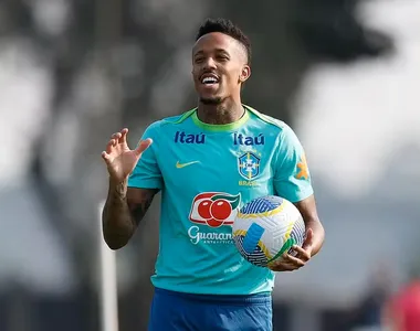 Éder Militão treinando com a Seleção Brasileira