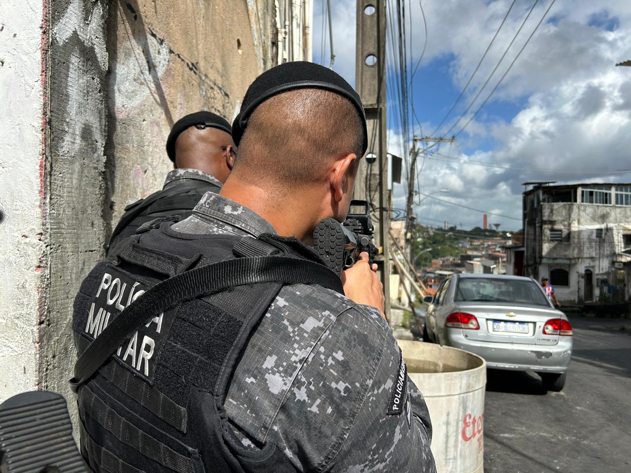 Imagem ilustrativa da imagem Com facções na mira, policiamento é reforçado em Tancredo Neves