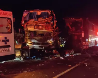 Passageiros de um dos ônibus envolvidos no acidente estavam em uma excursão