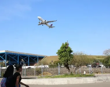 Aviões ficaram a 22 metros de distância na pista do aeroporto