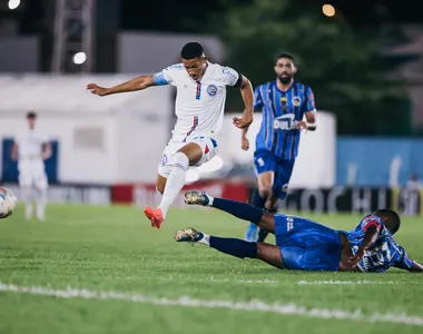 Bahia abriu o placar e tomou o gol de empate no último lance do jogo