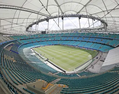 Imagem de cima das arquibancadas da Arena Fonte Nova