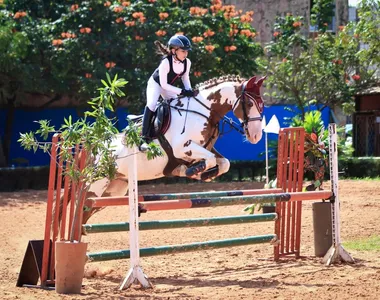 Beatriz Garcês foi campeã de hipismo