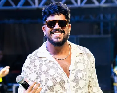 Rafique Saade, vocalista da banda Mambolada