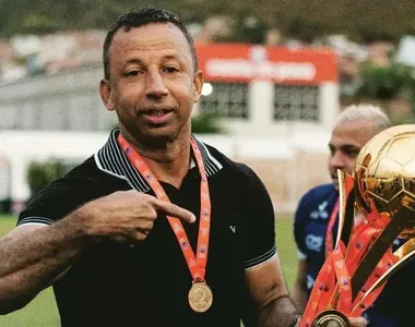 Técnico foi campeão baiano em 2021