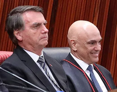 Bolsonaro ao lado de Alexandre de Moraes