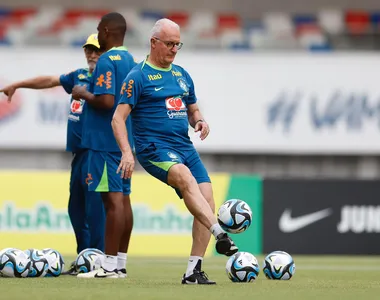 Dorival Jr, no estádio Mangueirão, nesta segunda-feira (11)