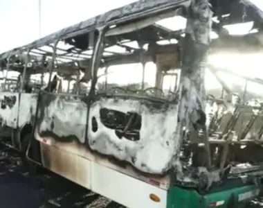 O incêndio foi controlado pelo Corpo de Bombeiros