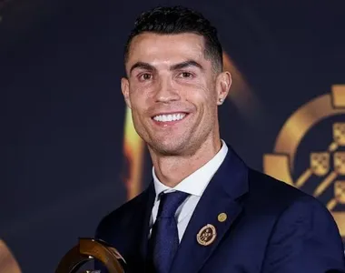 Cristiano Ronaldo agraciado com o troféu Quinas de Platina, da federação portuguesa de futebol