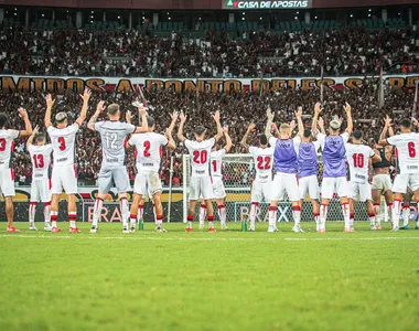 Torcida do Vitória fez a festa na Fonte Nova