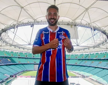 Everton Ribeiro foi o primeiro anunciado de 2024, pelo Bahia