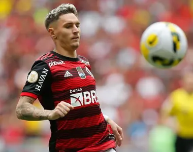 Guillermo Varela, lateral-direito do Flamengo