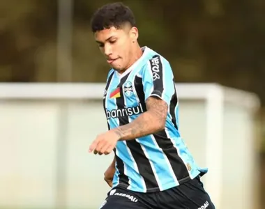 Zé Guilherme, agora ex-lateral do Grêmio