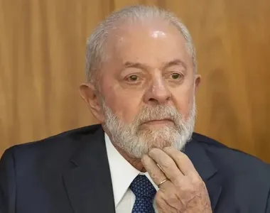 Lula segue lúcido e caminhou pelos corredores do hospital