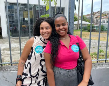 Fabiana Souza (esq.) e Tatiane Soares (dir.), estudantes do Engenho Velho de Brotas