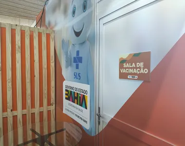 Sala de vacinação na Fenagro