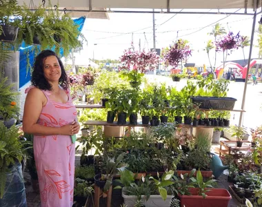 Elane Barreto com seu estande na Fenagro