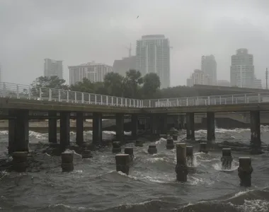 Brasileiros que estão na região se preparam para enfrentar fenômeno