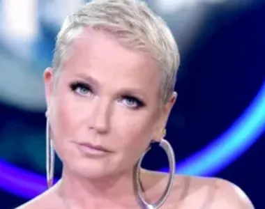 No filme, Xuxa, que na época tinha 18 anos, interpretava uma jovem garota de programa