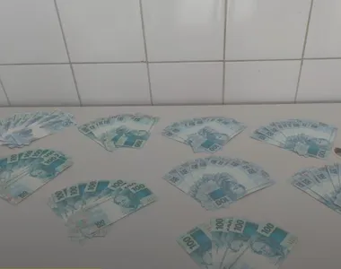 Suspeito estava com 9 mil reais em dinheiro falso